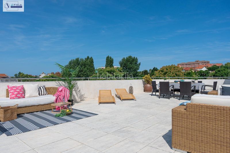 Foto 4db775cb-7952-4a4b-8f39-1148096f7643. Àtic amb calefacció aparcament piscina a La Pereda Santander