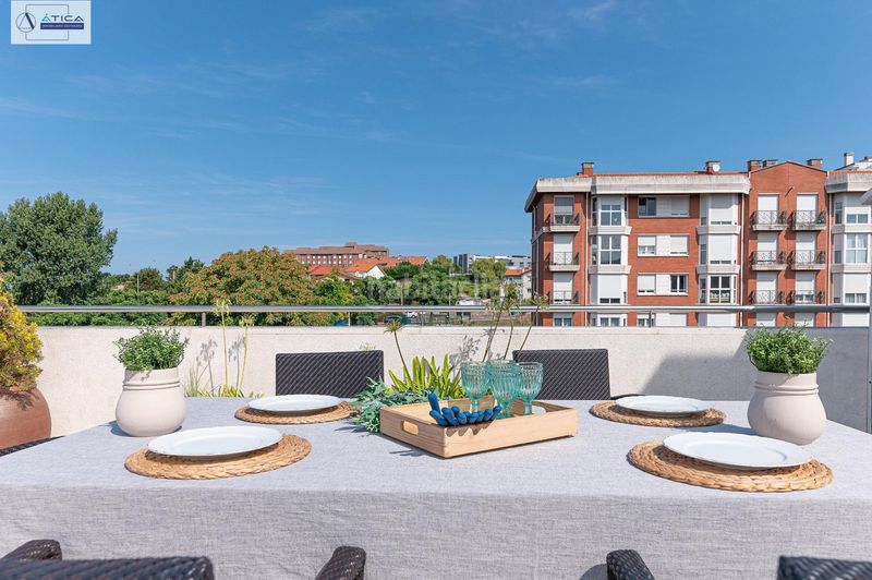 Foto 6809895a-790e-44d1-9679-d4f23058ae00. Àtic amb calefacció aparcament piscina a La Pereda Santander