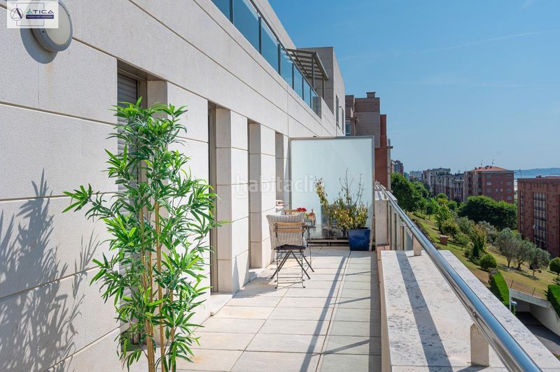 Foto 8b16a3bc-8459-45c1-9ec2-ce0a170d41b1. Àtic amb calefacció aparcament piscina a La Pereda Santander