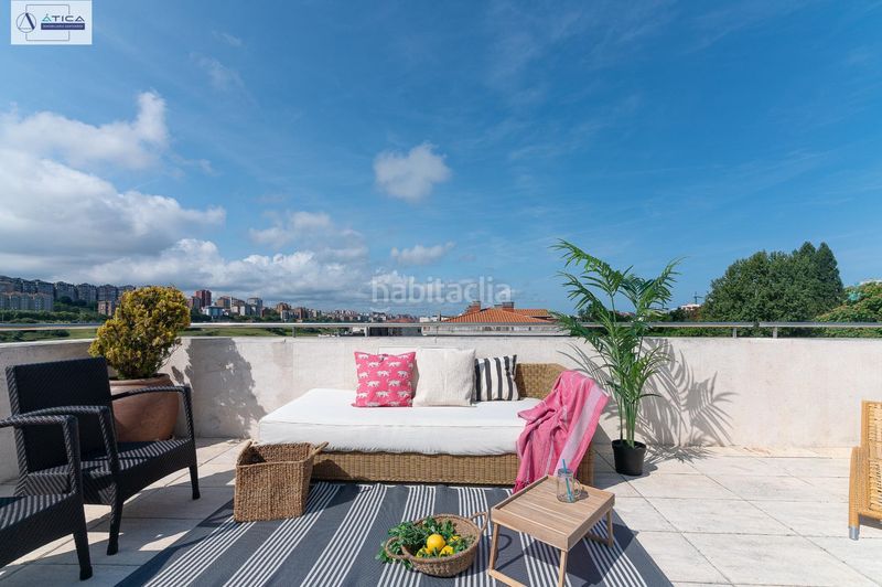 Foto ad9ecc17-1194-4417-893c-2dd37bf4993c. Àtic amb calefacció aparcament piscina a La Pereda Santander