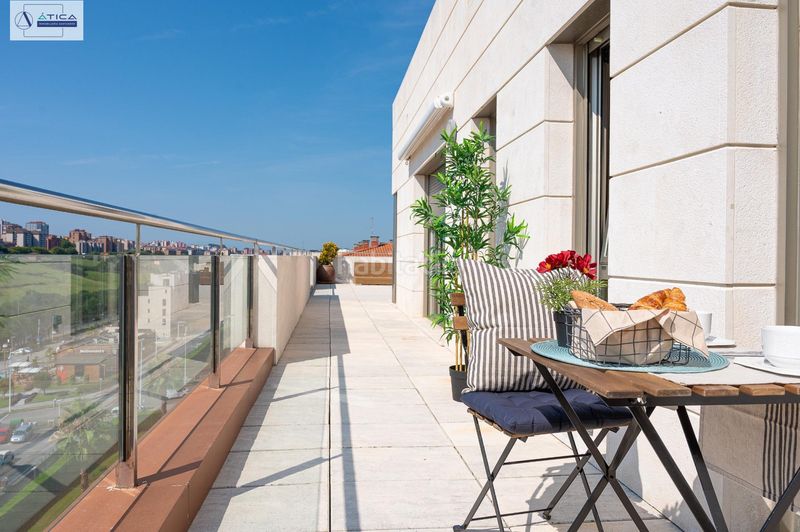 Foto bc2f88c3-365d-4050-b06a-2f3d8417663e. Àtic amb calefacció aparcament piscina a La Pereda Santander