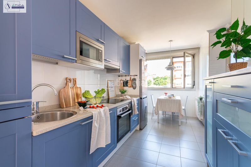 Foto df43415b-2fba-4dd6-861c-24ab4673aff3. Àtic amb calefacció aparcament piscina a La Pereda Santander