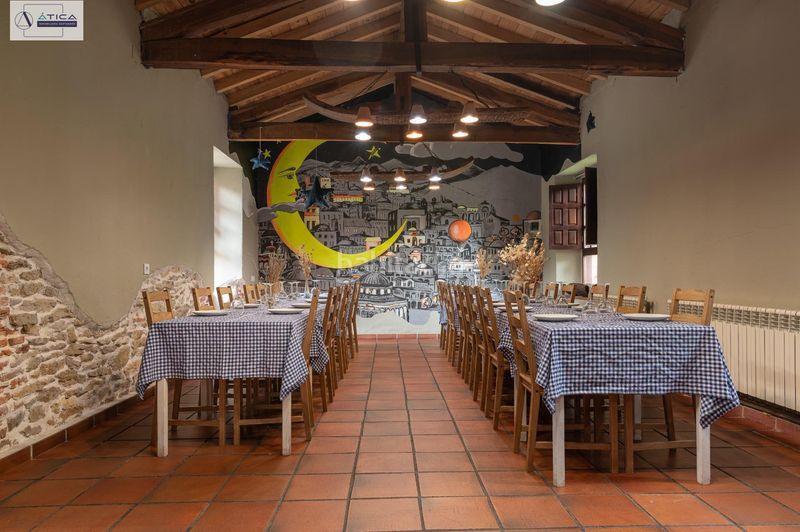 Foto d0e68b2a-7b80-4714-b22d-3f79f227e902. Edificio hotel rural con historia, encanto y un negocio listo para continuar en Valle de Valdebezana