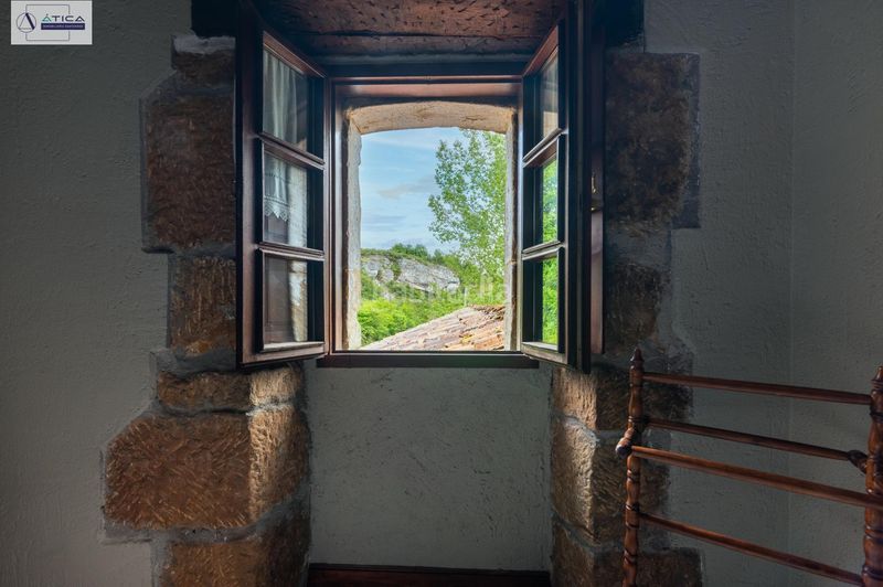Foto ffde7cf3-d99c-4c78-9865-f4b5a5c2df3b. Edificio hotel rural con historia, encanto y un negocio listo para continuar en Valle de Valdebezana
