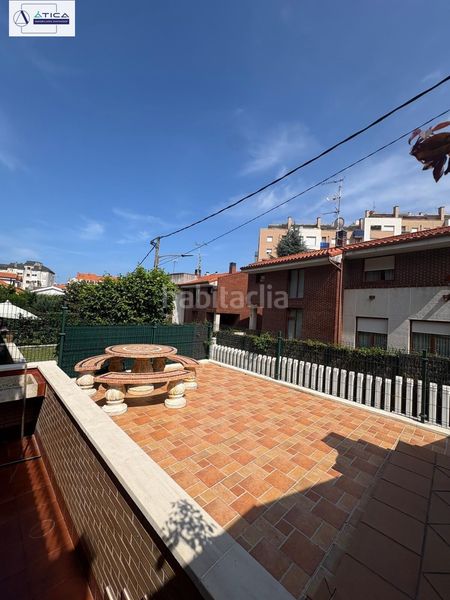 Foto 43d2ebfa-50fd-49e6-8497-9e3ee46bb8f2. Casa adossada amb calefacció aparcament a Centro Castro - Urdiales