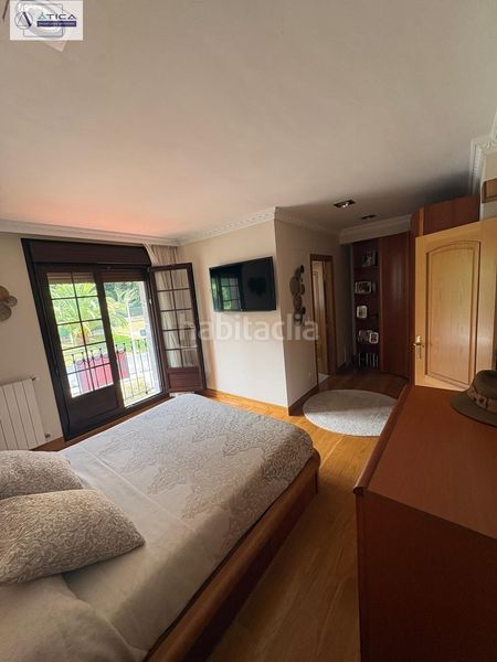 Foto 4ee31833-0d56-45c2-b303-54d890a8ebed. Casa adossada amb calefacció aparcament a Centro Castro - Urdiales