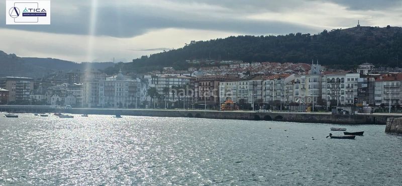 Foto 5fea8537-8b78-42f1-8504-24ab2f077de0. Casa adossada amb calefacció aparcament a Centro Castro - Urdiales