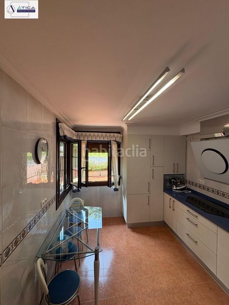 Foto fa10f007-b4f3-4510-bf05-d564e1d7b918. Casa adossada amb calefacció aparcament a Centro Castro - Urdiales