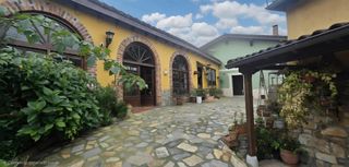 Casa  Calle tejera. Propiedad con gran parcela urbana, varias construcciones y finca