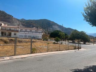 Terreny residencial a Plaza pintor benito prieto 13. Solar en padul