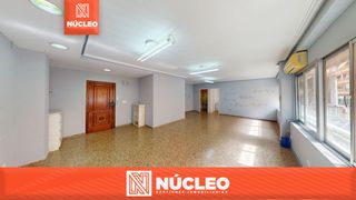 Pis  Carrer carlet. Oportunidad! oficina en entreplanta susceptible a cambio de uso.