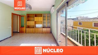 Pis a Villafranqueza. * luminosa vivienda con gran potencial en el centro de villafran