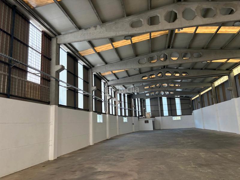 Foto 54baf75e-be1f-4e0c-be8a-96bbb79b021e. Affitto capannone industriale con riscaldamento in Porriño (O)