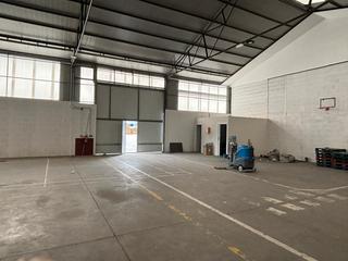 Lloguer Nau industrial a Alcalde segundo 20. Nave en alquiler de 720 m2 en polígono de sanguiñeda mos