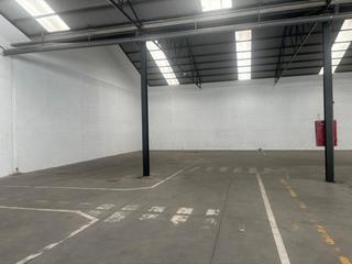 Location Bâtiment à usage industriel à Alcalde segundo 20. Nave en alquiler de 720 m2 en polígono de sanguiñeda mos