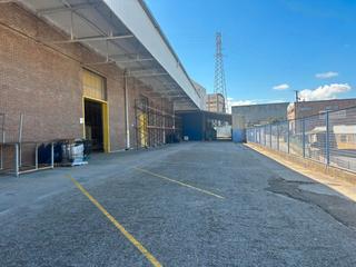 Lloguer Nau industrial a Camiño gandariña 106. Nave industrial en alquiler de 660 m2 con campa exterior en lava