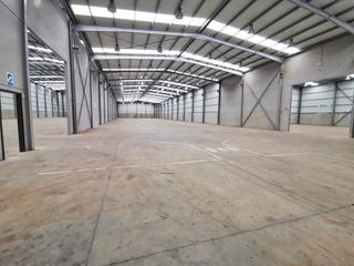 Miete Fabrikhalle  Avenida del arco iris. Alquiler de nave de 10.000 m2 en madrid