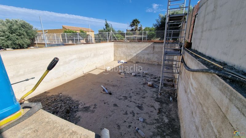 Foto 37d3009d-8374-4b38-b80d-963e21894381. Masia amb xemeneia a Benahadux