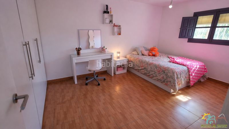 Foto 45e931f0-be2b-4556-8e00-15851e8fd019. Masia amb xemeneia a Benahadux