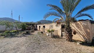Masia en Canjyar. Parcela de 27.269 con varios cortijos, invernadero, bancales de