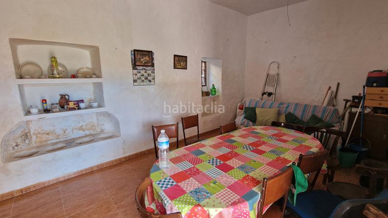 Foto f91ac1f7-dd57-4e06-a93e-f4b751b031d6. Masia amb xemeneia a Canjáyar