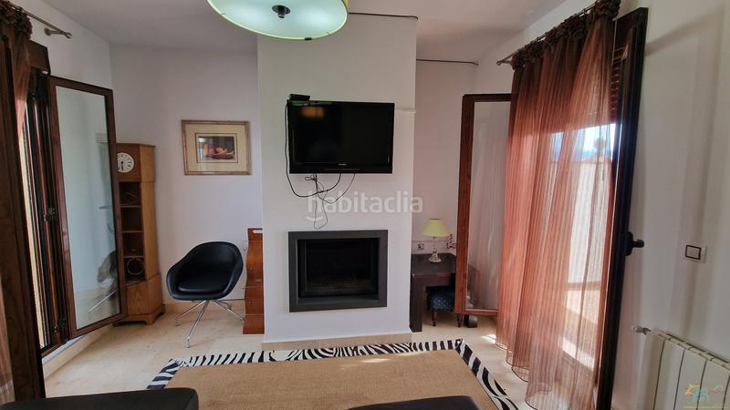 Foto f65cfbad-a0ca-44dc-a6b7-9c999822b91a. Casa aparellada amb xemeneia calefacció aparcament a Diezma