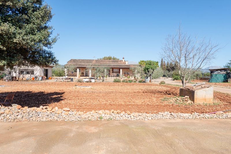 Foto 00f14a86-d03c-4324-8532-9329be53c462. Masía exclusiva f rústica con residencia unifamiliar y vistas a la tramuntana privacidad, elegancia y auténtico estilo de v en Inca