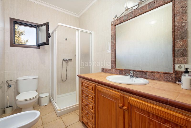 Foto 19dae521-4c43-494d-ae93-e80dd187659d. Masía exclusiva f rústica con residencia unifamiliar y vistas a la tramuntana privacidad, elegancia y auténtico estilo de v en Inca