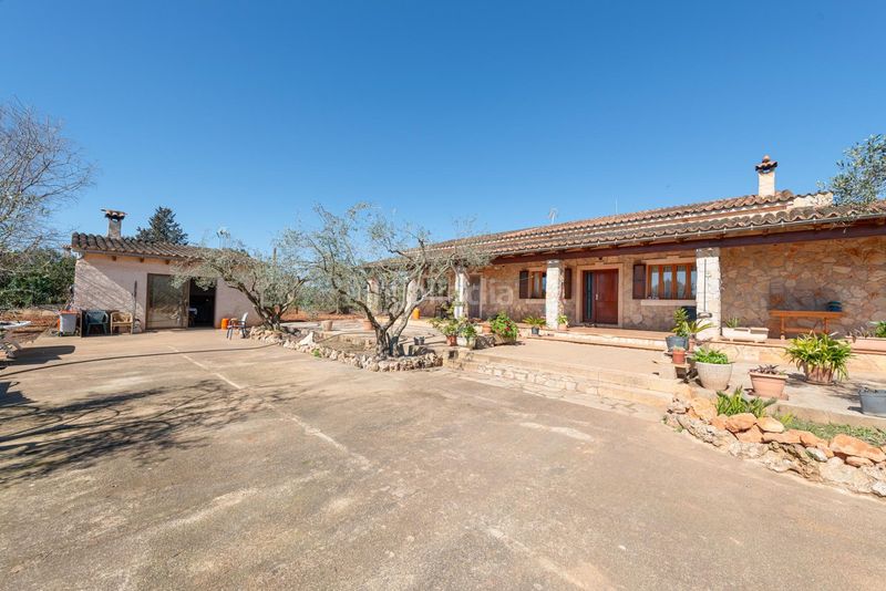 Foto 36767267-c4c9-421b-ad0a-0d25b93f8031. Masía exclusiva f rústica con residencia unifamiliar y vistas a la tramuntana privacidad, elegancia y auténtico estilo de v en Inca