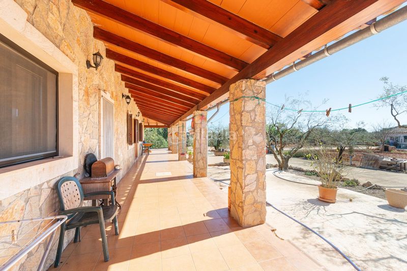 Foto a8f34d2e-e312-4e13-9866-b103a0febaa2. Masía exclusiva f rústica con residencia unifamiliar y vistas a la tramuntana privacidad, elegancia y auténtico estilo de v en Inca