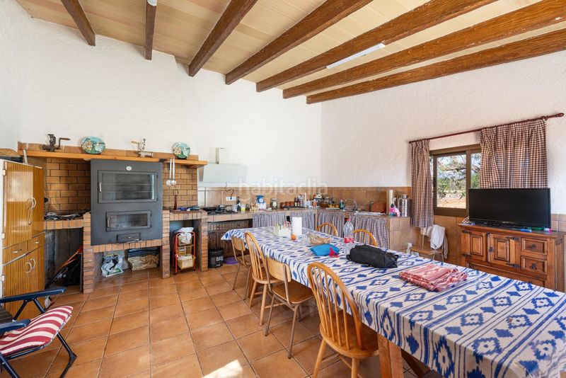 Foto d921927a-21a3-4f5f-a02f-4bb4e6fb7136. Masía exclusiva f rústica con residencia unifamiliar y vistas a la tramuntana privacidad, elegancia y auténtico estilo de v en Inca
