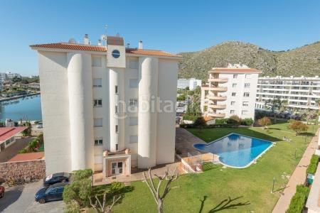 Foto c70a283a-843b-462f-a7aa-f3b767ea2940. Dúplex amb calefacció aparcament piscina a port d´Alcúdia-platja dálcúdia Alcúdia
