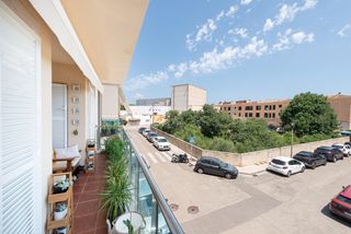 Apartament a Ciutat d´Alcúdia. Luminoso apartamento de 4 dormitorios con balcón en el centro de
