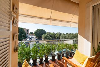 Apartamento en Ciutat d´Alcúdia. Luminoso apartamento de 4 dormitorios con balcón en el centro de