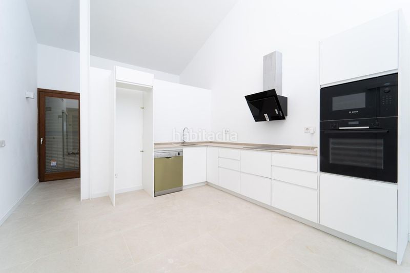 Foto 4263026c-2443-4589-9c0f-103dd689185e. Casa adossada amb aparcament a Cortes-Huertas Madrid
