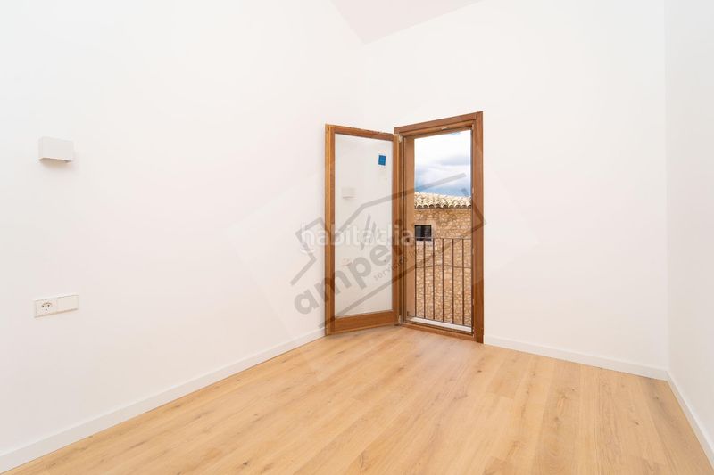 Foto 430c32a0-1f98-4a96-ad00-097116a7600c. Casa adossada amb aparcament a Cortes-Huertas Madrid