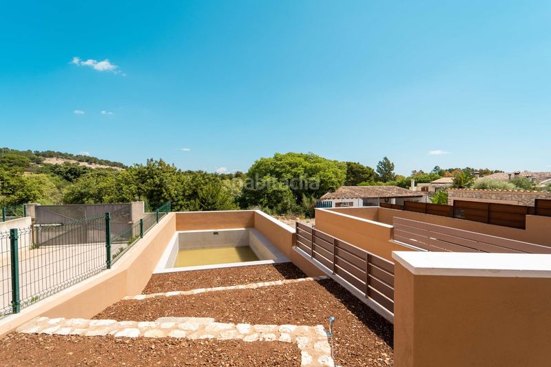 Foto 629d8792-e093-4646-93e6-a9b3362e0004. Casa adossada amb aparcament a Cortes-Huertas Madrid