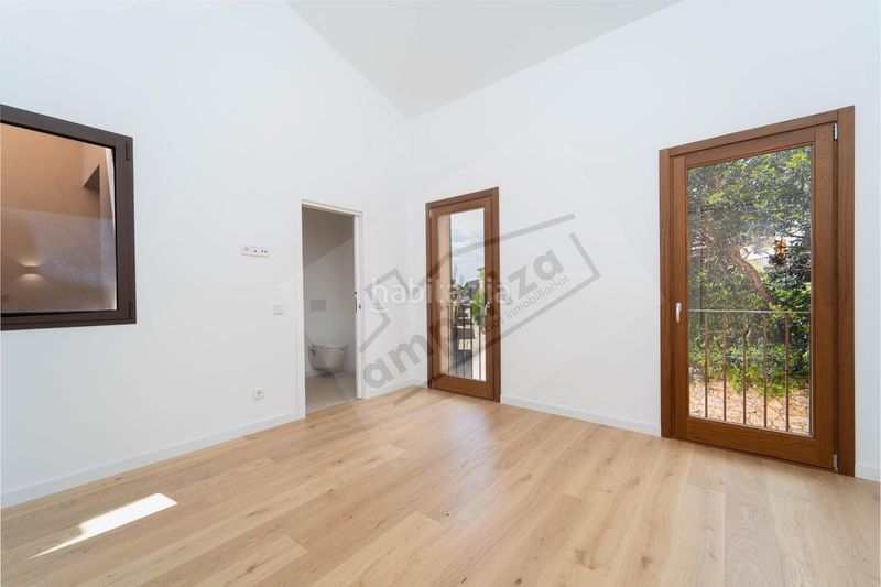 Foto 9d8d1908-8b7b-4135-8188-39e444f14f37. Casa adossada amb aparcament a Cortes-Huertas Madrid
