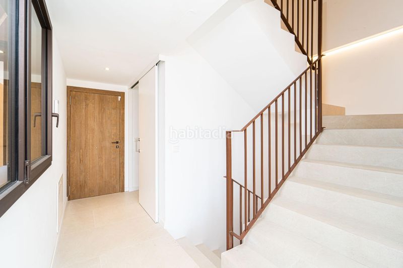 Foto a6adfc07-0abf-4baf-9561-e49fb22a2ed4. Casa adossada amb aparcament a Cortes-Huertas Madrid