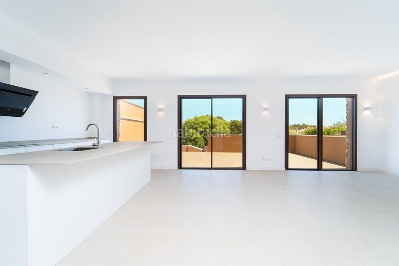 Foto f3823d72-2753-4b27-b1cf-8a7077ef0820. Casa adossada amb aparcament a Cortes-Huertas Madrid