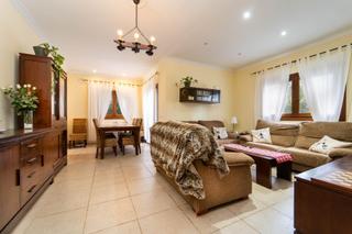 Chalet  Avenida mal pas. del. Exclusiva villa con piscina en bonaire