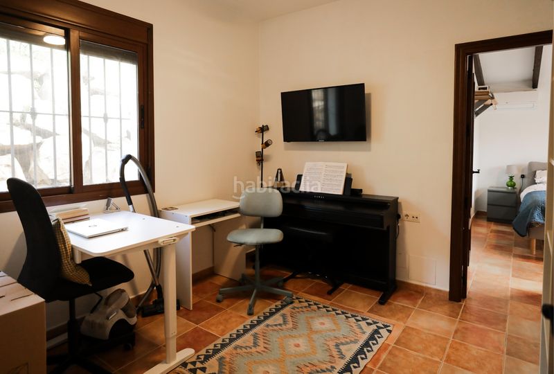 Foto a8db0886-70c9-492b-bfeb-c5a9c20ad8c4. Masia amb xemeneia piscina a Ardales