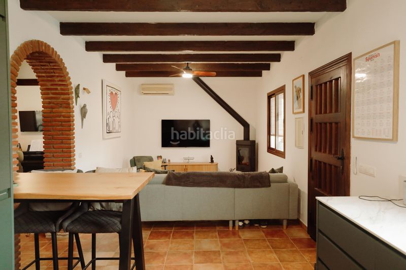 Foto bd5f2011-7e0a-4320-9ad2-0280b93a1710. Masia amb xemeneia piscina a Ardales