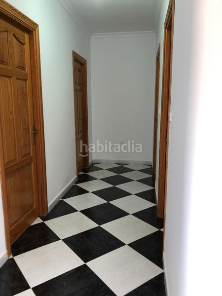 Foto 0301cab2-05d2-407b-8945-ab292abc3a1c. Casa amb aparcament a Álora