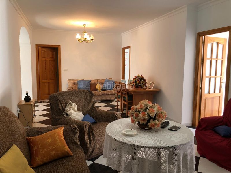 Foto 23d63f74-4f7d-4435-aedd-859240174737. Casa amb aparcament a Álora