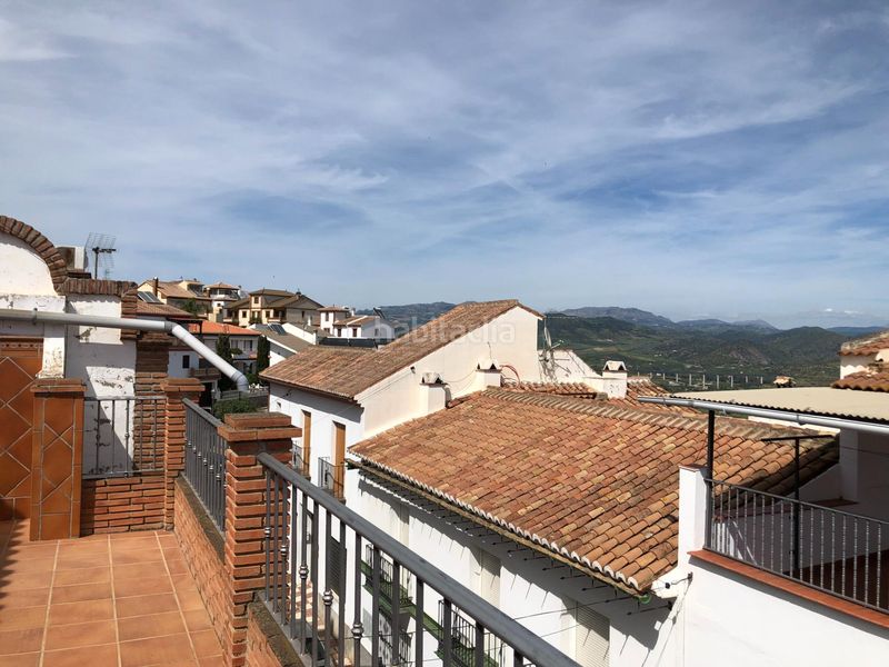 Foto b2ed51b9-4c23-4d06-a962-1e8d8bfad0ce. Casa amb aparcament a Álora