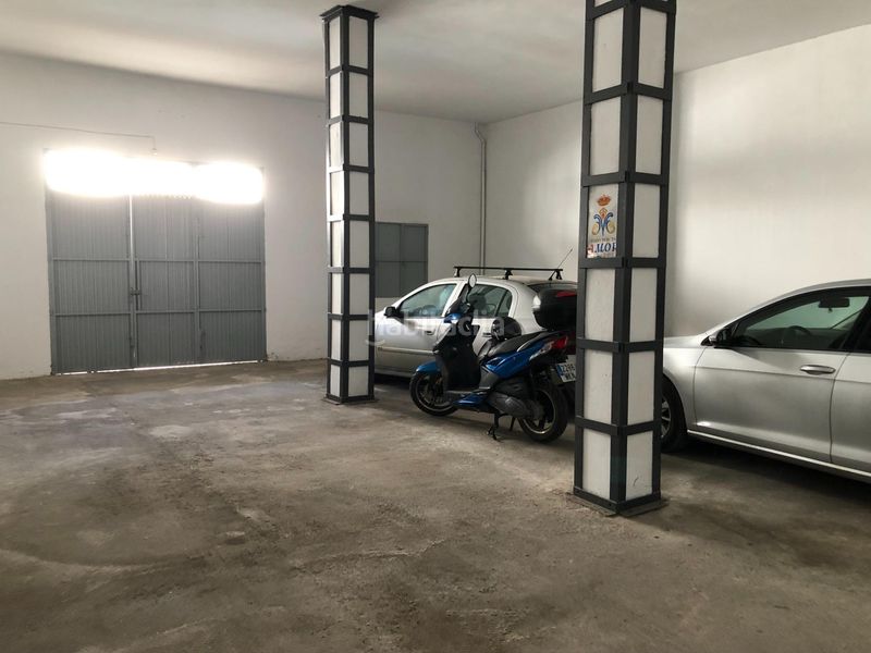 Foto c8733a5f-d9a9-4e06-9310-8312a682bdf4. Casa amb aparcament a Álora