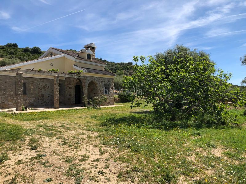 Foto e92ae5e5-73b1-42cf-8b3a-f1ed4474bf2e. Masia amb xemeneia a Valle de Abdalajís