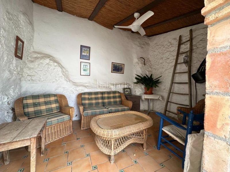 Foto 2d858c36-f223-44ed-b7b0-d648cdff52e0. Casa adossada amb xemeneia a Álora