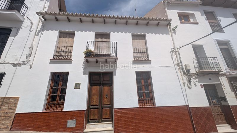 Foto 3c3bda38-3e44-45d3-b437-fac2e75f72c1. Casa adossada a Álora